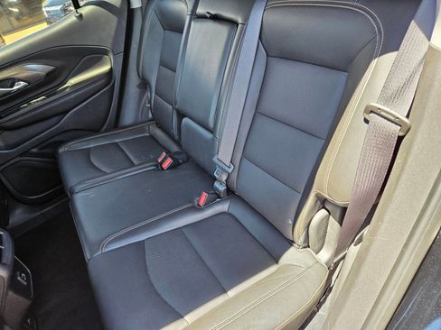Used 2021 GMC Terrain SLT w/ Infotainment Package II FWD image 28