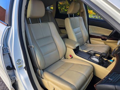 Used 2011 Honda Crosstour EX-L image 33