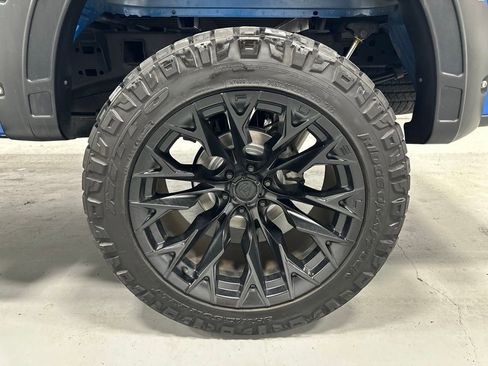 Used 2019 Ford F150 Lariat w/ Equipment Group 502A Luxury AWD/4WD image 61