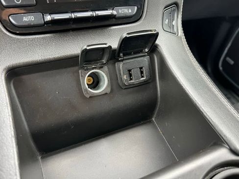 Used 2019 Chevrolet Suburban LT image 41