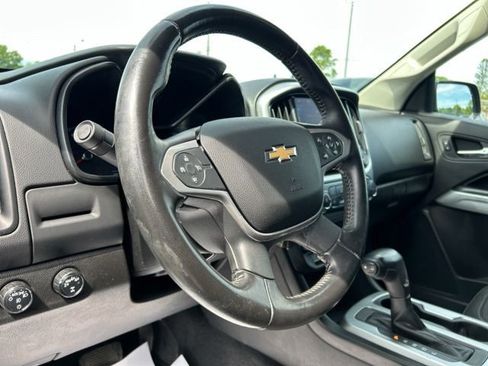 Used 2020 Chevrolet Colorado LT w/ LT Convenience Package AWD/4WD image 29