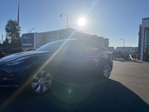 Used 2022 Tesla Model Y Long Range image 3