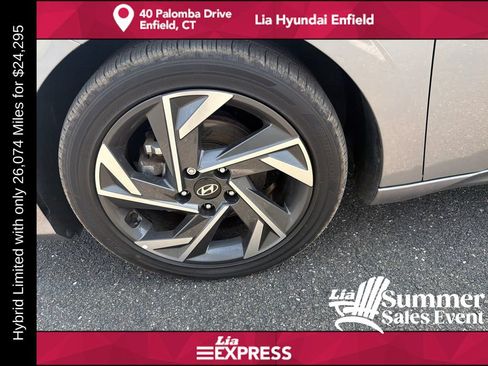Used 2024 Hyundai Elantra Limited FWD image 9