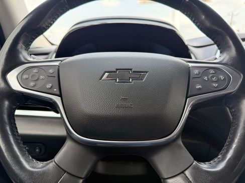 Used 2021 Chevrolet Traverse RS FWD image 9