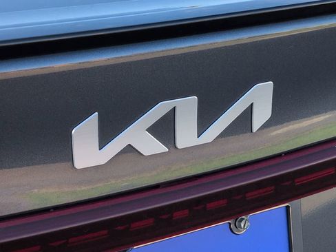 Used 2023 Kia Forte GT w/ GT2 Package image 10