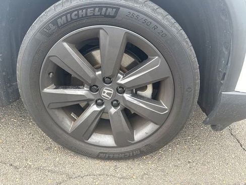 Used 2023 Honda Pilot Sport image 8
