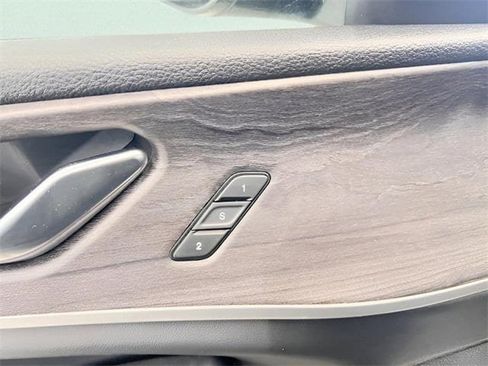 Used 2021 Jeep Grand Cherokee L Limited w/ MOPAR Finishing Package image 14