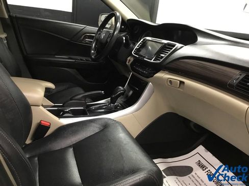 Used 2017 Honda Accord EX-L image 36