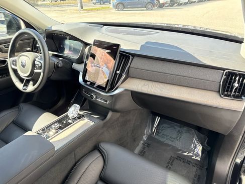 Used 2026 Volvo XC90 B6 Ultra w/ Protection Package Premier AWD/4WD image 42