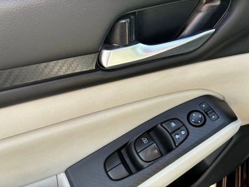 Certified 2024 Nissan Altima 2.5 SV FWD image 12