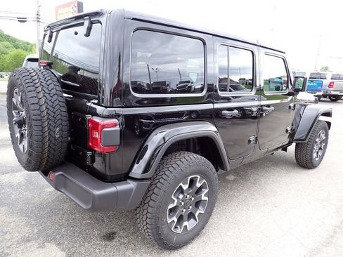 New 2025 Jeep Wrangler Sahara image 7