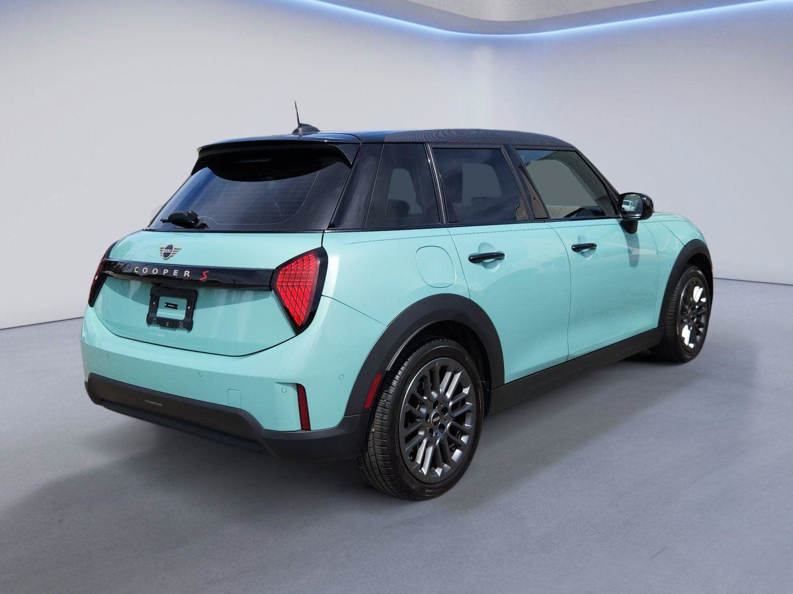 Used 2025 MINI Cooper S FWD image 3