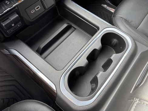 Used 2021 Chevrolet Silverado 1500 LT Trail Boss w/ Convenience Package II image 22