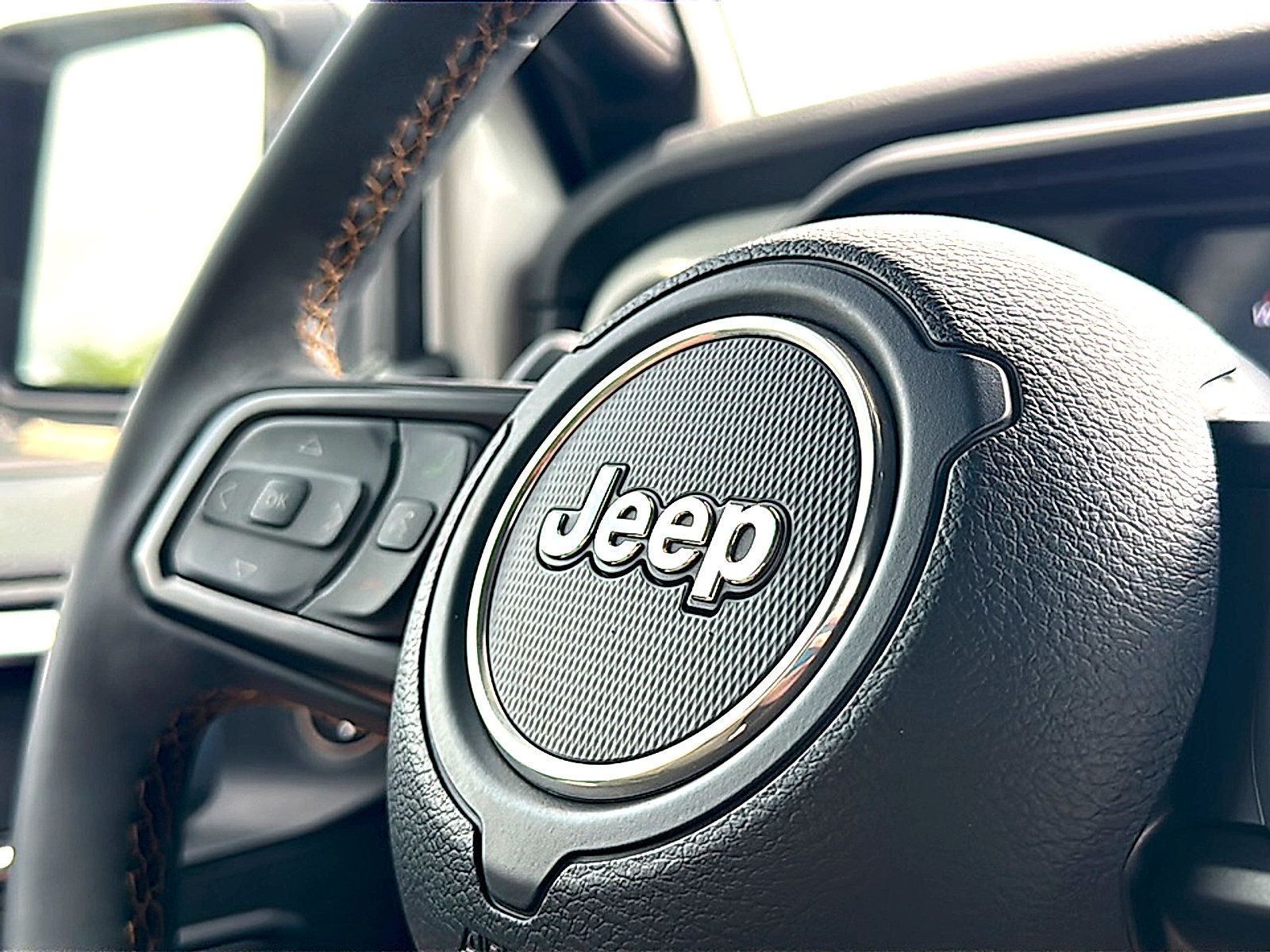 Used 2024 Jeep Wrangler Unlimited Sport AWD/4WD image 30