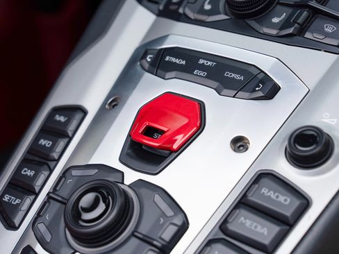 Used 2018 Lamborghini Aventador S AWD/4WD image 64