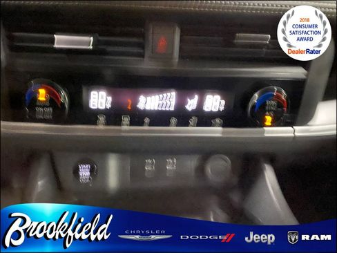 Used 2025 Nissan Rogue SV image 21