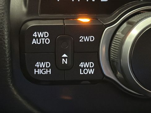 Used 2020 RAM 1500 Big Horn AWD/4WD image 28