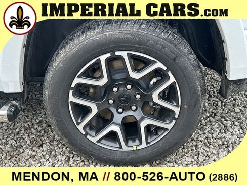 New 2026 RAM 1500 Laramie AWD/4WD image 9