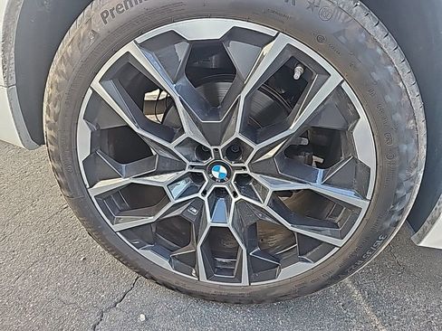 Used 2023 BMW X7 xDrive40i w/ M Sport Package image 10