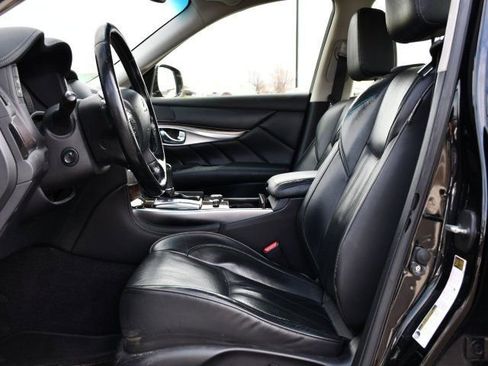 Used 2016 INFINITI Q70 L 3.7 w/ Deluxe Touring Package image 11