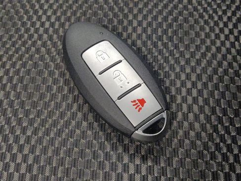 Used 2019 Nissan Rogue Sport SV FWD image 32