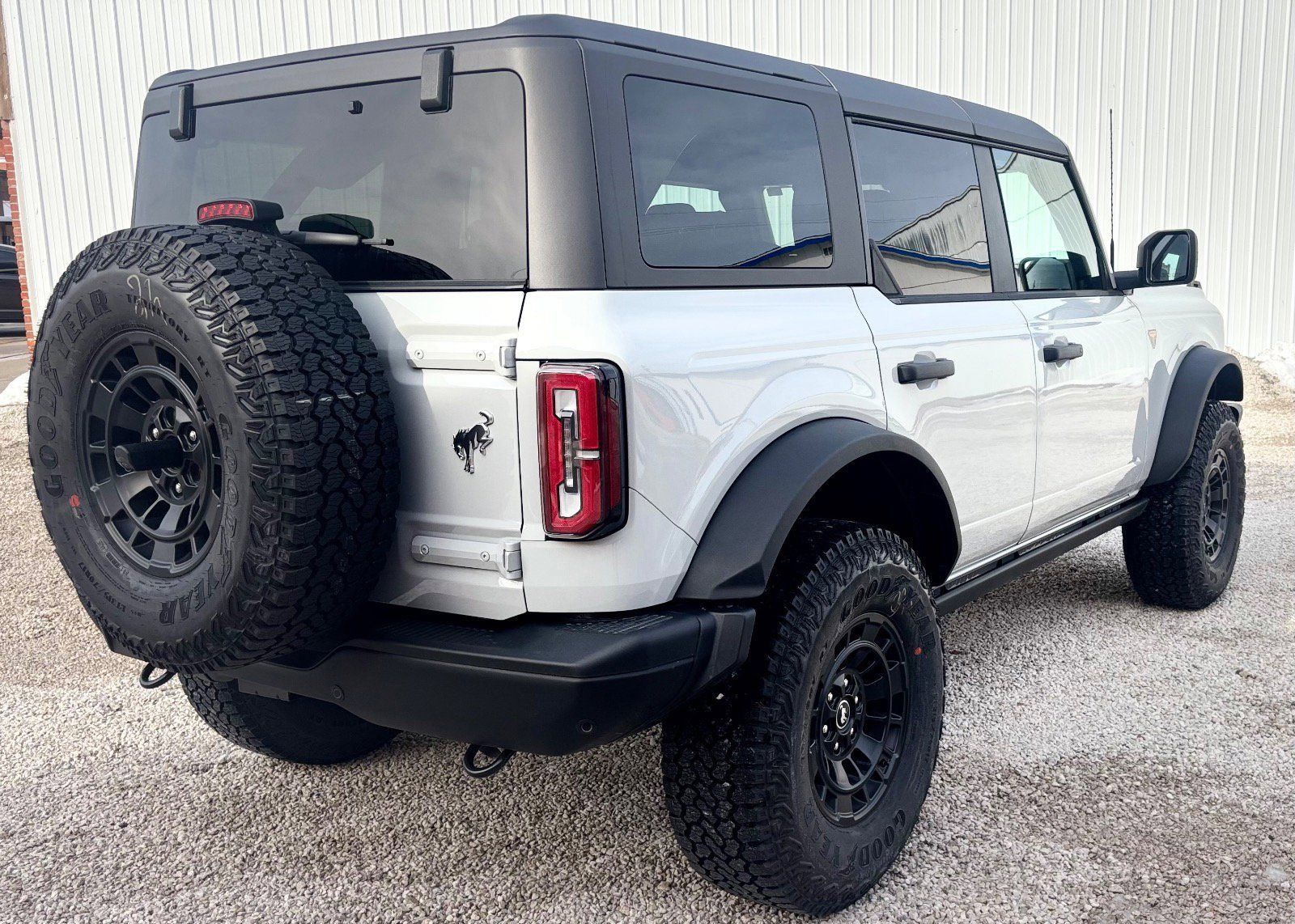 Used 2026 Ford Bronco Badlands w/ Sasquatch Package AWD/4WD image 3