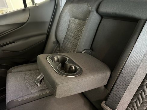 Certified 2024 Chevrolet Equinox LT w/ LPO, Floor Liner Package image 32