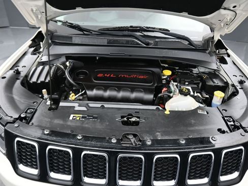 Used 2018 Jeep Compass Limited w/ Navigation Group image 47