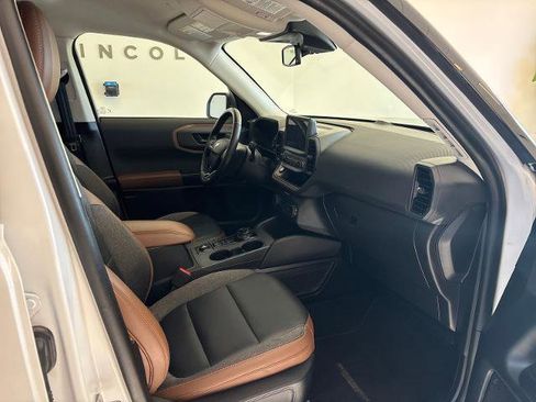 Certified 2023 Ford Bronco Sport Outer Banks AWD/4WD image 6