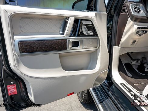 Used 2023 Mercedes-Benz G 63 AMG Squared image 17