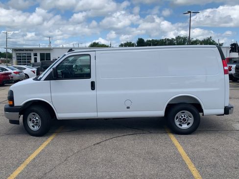 New 2025 GMC Savana 2500 Work Van w/ Driver Convenience Package image 29