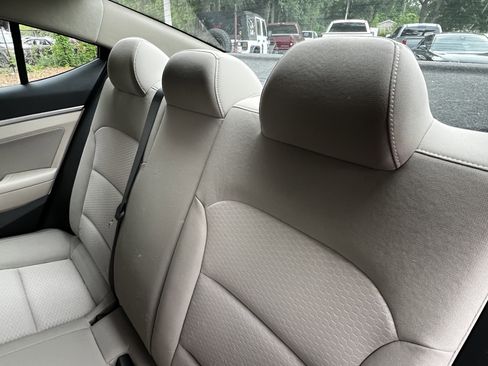 Used 2020 Hyundai Elantra Value Edition FWD image 33