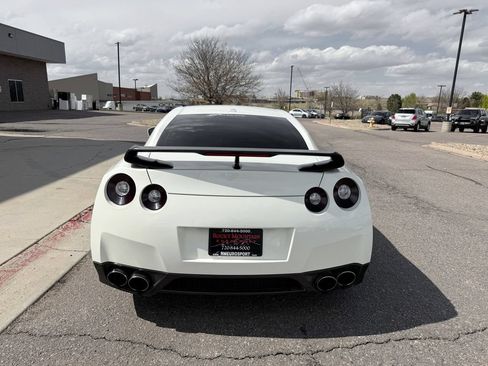 Used 2009 Nissan GT-R Premium AWD/4WD image 7
