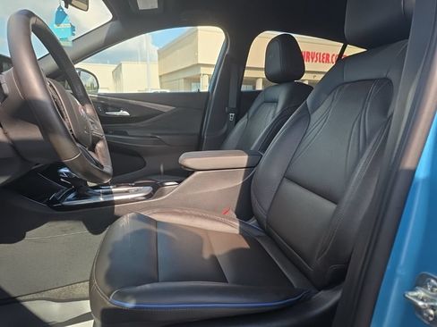 Used 2025 Buick Envista Sport Touring w/ Convenience I Package FWD image 15