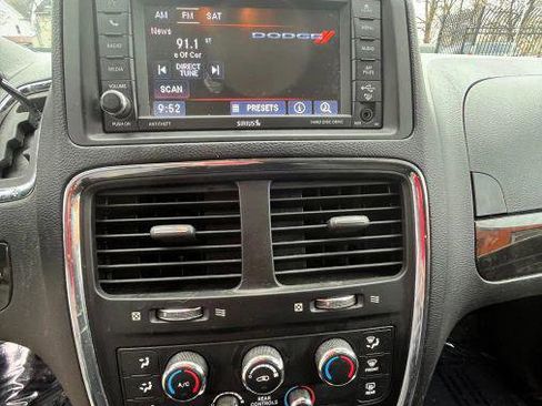 Used 2017 Dodge Grand Caravan SE w/ Power Window Group image 19