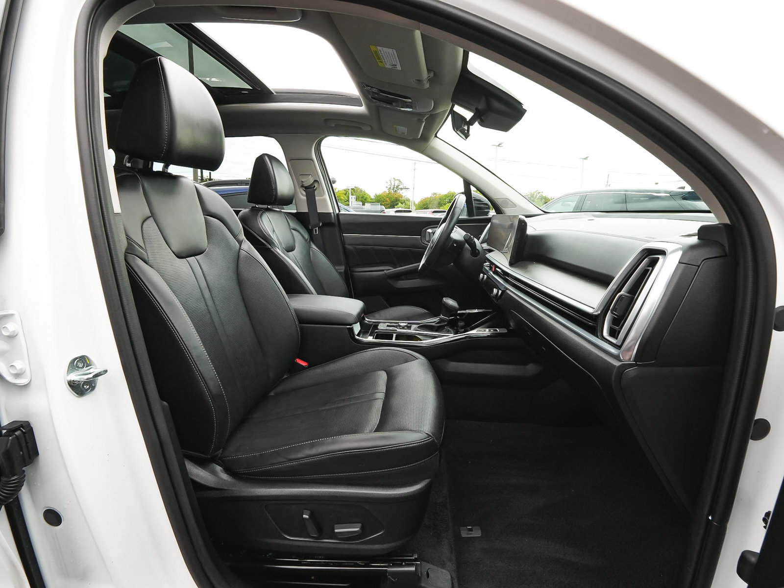 Used 2024 Kia Sorento SX AWD/4WD image 44