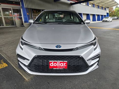 Used 2024 Toyota Corolla SE w/ SE Package FWD image 2