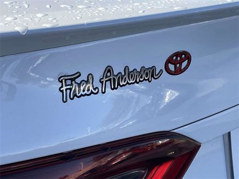 Used 2022 Toyota Camry SE image 11