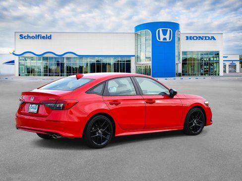 Used 2024 Honda Civic Sport image 3