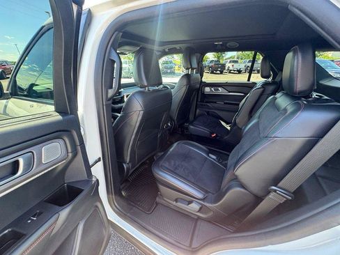 Certified 2025 Ford Explorer ST AWD/4WD image 14
