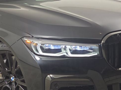 Used 2022 BMW 750i xDrive w/ Executive Package AWD/4WD image 36