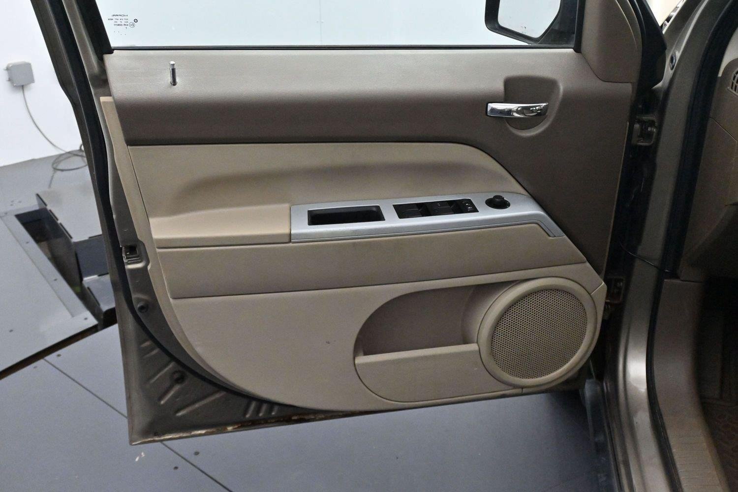 Used 2008 Jeep Patriot Sport FWD image 10