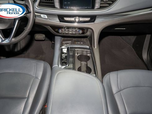 Used 2024 Buick Enclave Essence w/ Technology Package FWD image 27