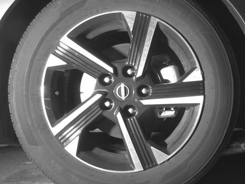 Used 2025 Nissan Sentra SV image 13