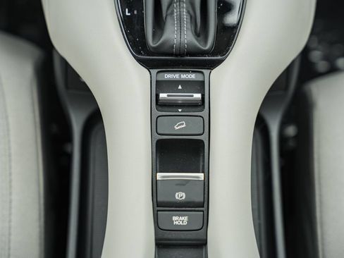 Used 2026 Honda HR-V LX image 24