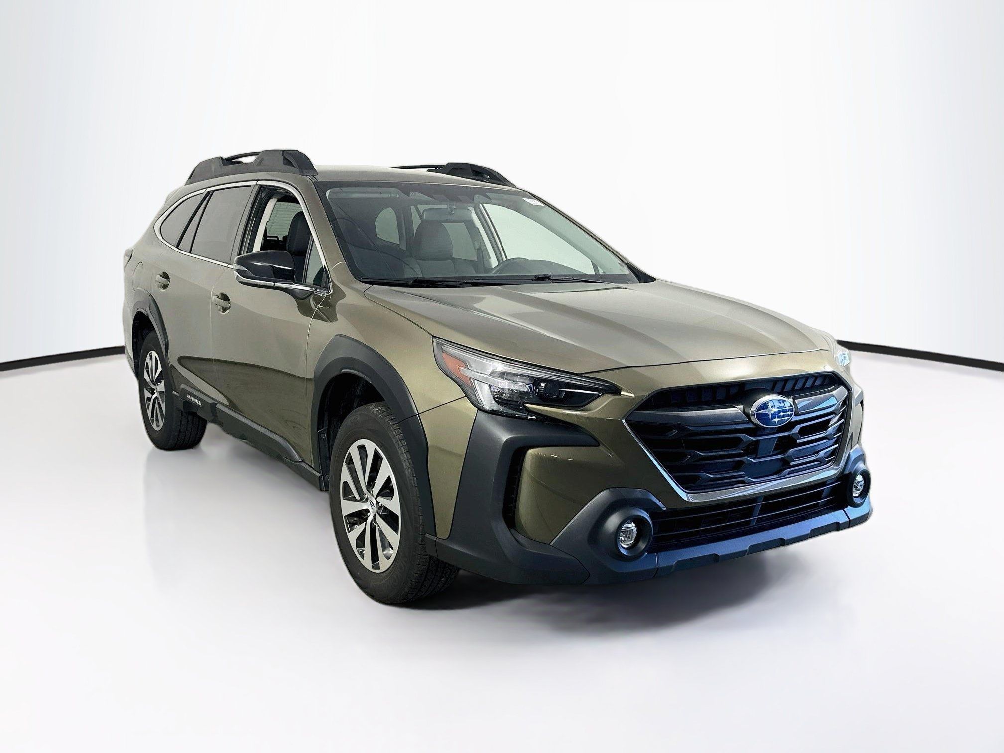 Used 2024 Subaru Outback Premium AWD/4WD image 3