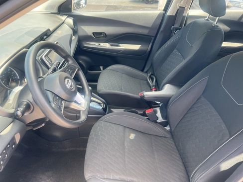 Used 2022 Nissan Kicks S FWD image 4