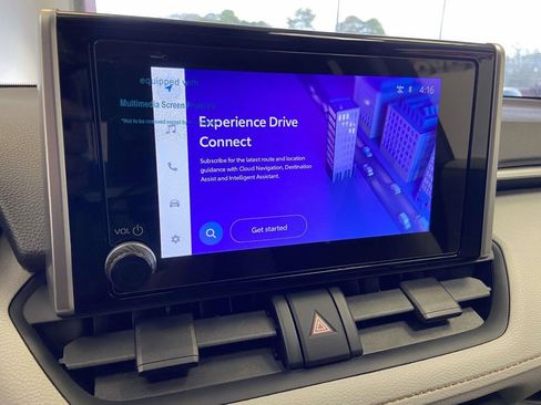 Used 2025 Toyota RAV4 XLE w/ Convenience Package image 29