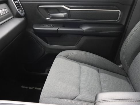 Used 2020 RAM 1500 Big Horn AWD/4WD image 13