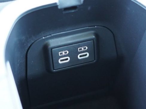 Used 2023 Toyota RAV4 XSE AWD/4WD image 39